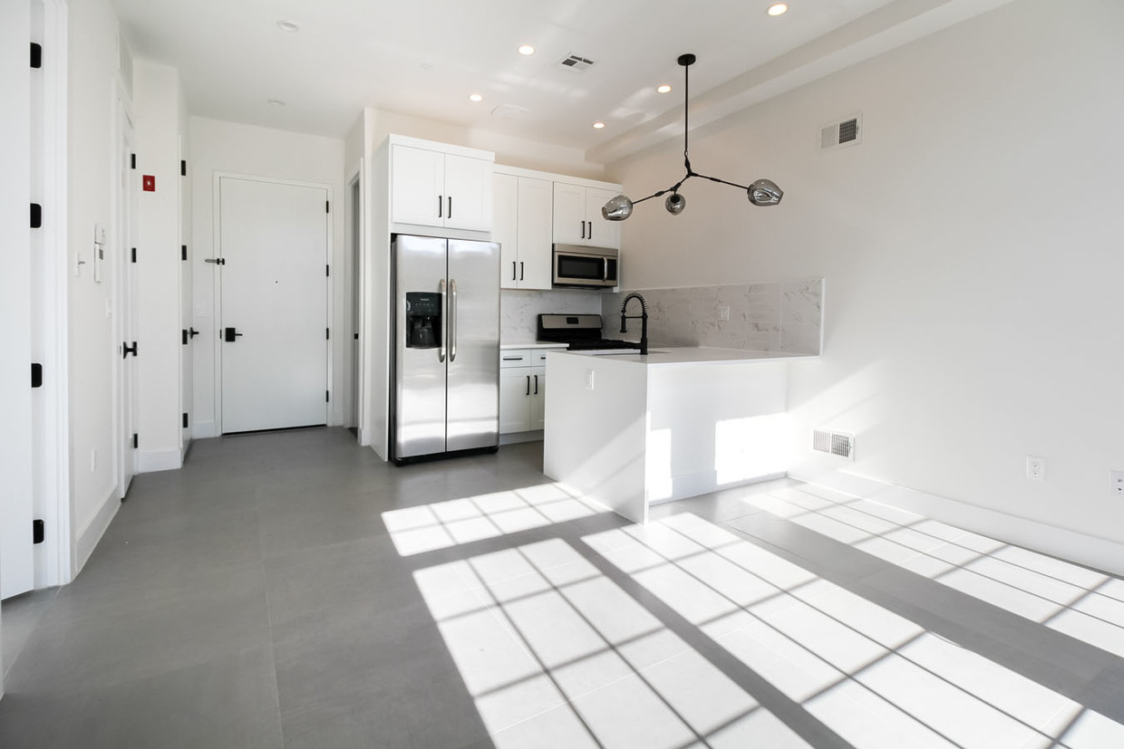 Foto principal - 1161 Myrtle Ave