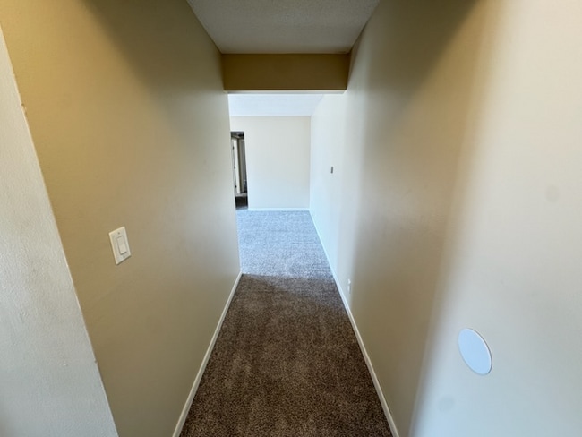 Building Photo - 7311 Buckingham Dr