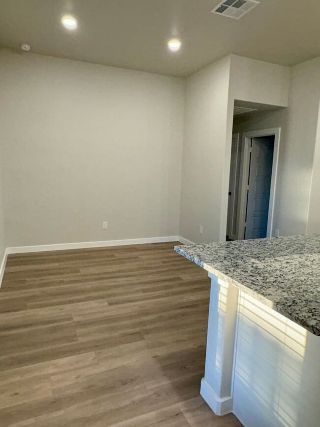 Foto del edificio - Comfort and Style Blend in Willowbend!