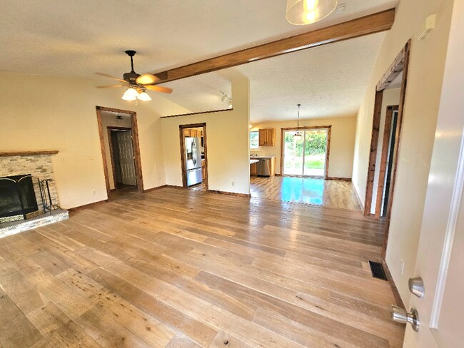 Building Photo - 7218 New Carlisle Pike