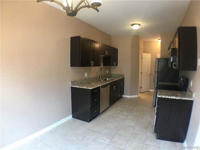 Building Photo - 7360 Meadowridge Dr