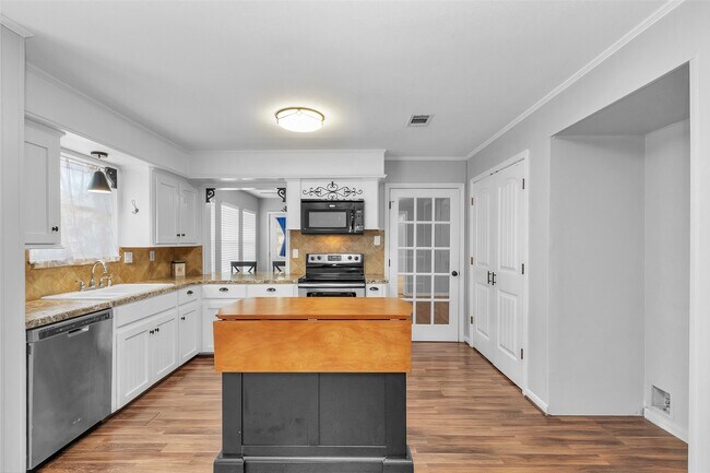 Foto del edificio - 20984 White Oak Ln