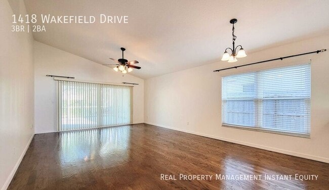 Building Photo - 1418 Wakefield Dr
