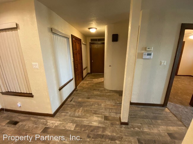 Foto del edificio - 11125 Briarwood Terrace NE