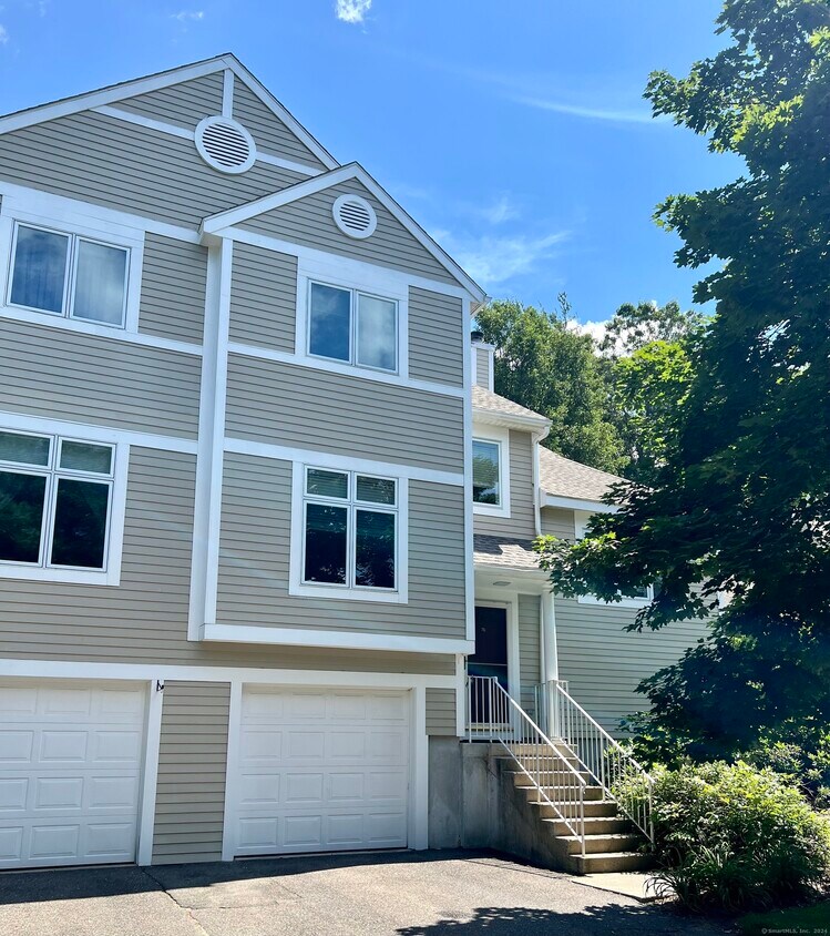 Foto principal - 11 Essex Ct