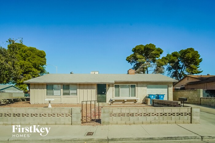 Primary Photo - 4110 E New York Ave