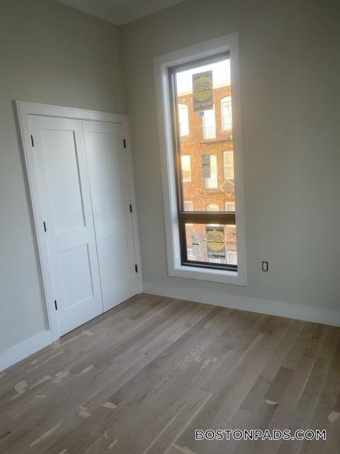 Foto del edificio - 16-18 Highgate (Roomate Rental) St.