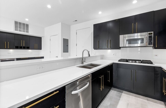 Building Photo - FultonHub