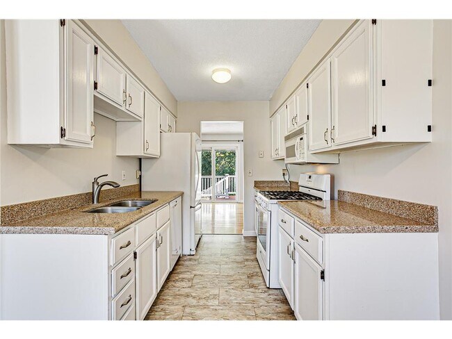 Building Photo - 7437 143rd St Ct