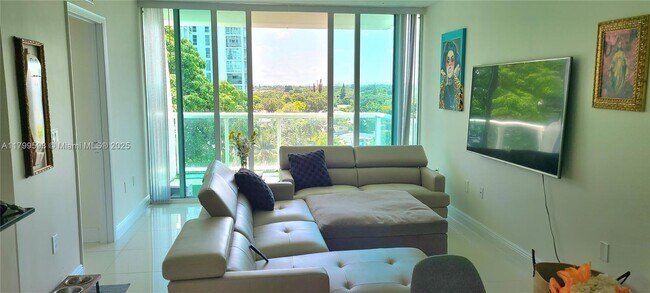 Foto del edificio - 1861 NW S River Dr