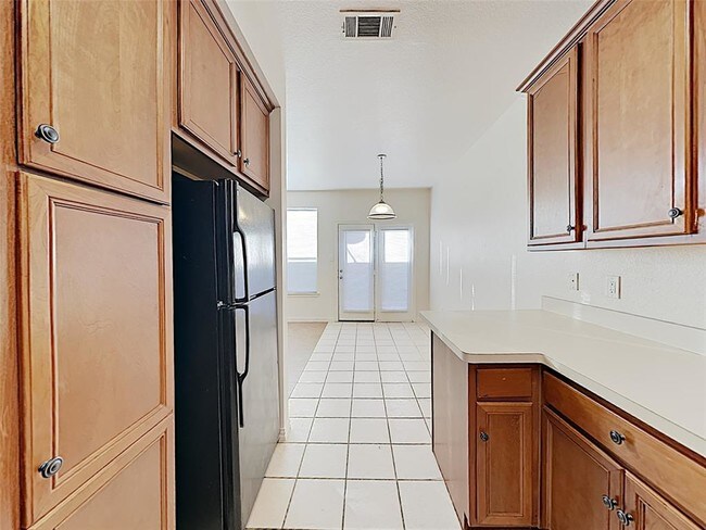 Foto del edificio - 512 Kingscote Ct