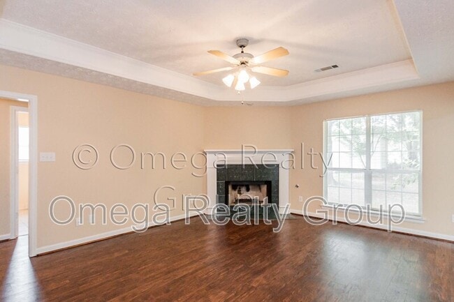 Building Photo - 826 Heather Dr