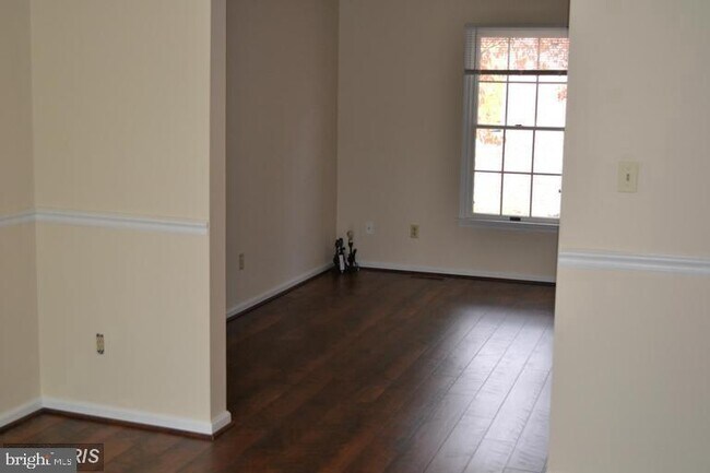 Building Photo - 19 Mudfort Dr
