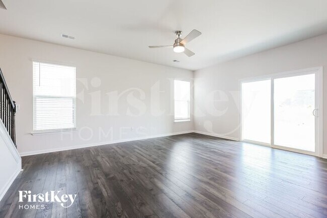 Building Photo - 610 Goldburn Wy