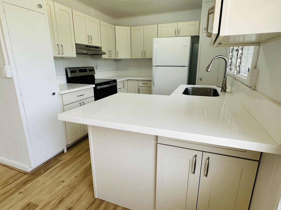 Kitchen - 1816 Kaikunane Loop
