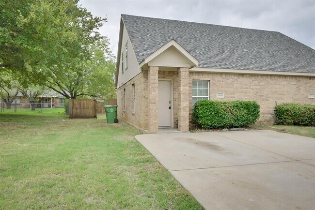 Foto del edificio - 510 Kings Way Dr