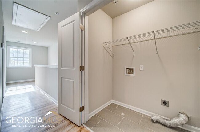 Building Photo - 8324 Triple Crown Dr