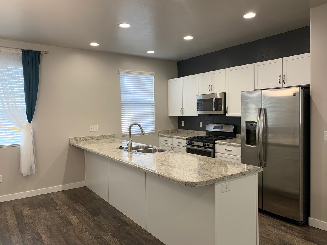 Large Kitchen - 3657 W Sunrise Sky Ln