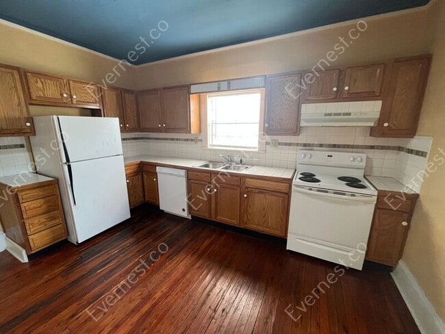 Foto del edificio - 208 W 9th St