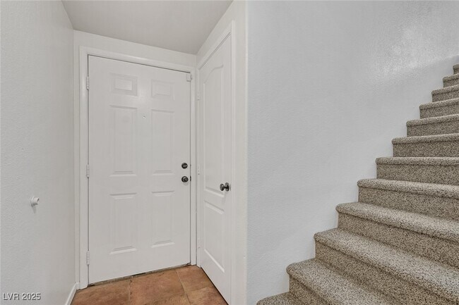 Foto del edificio - 9901 Trailwood Dr