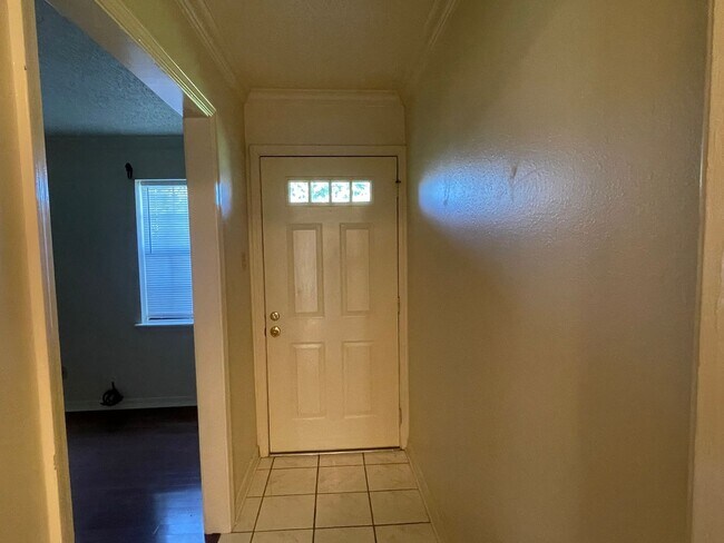 Foto del edificio - Convince is the key! Make the call today!