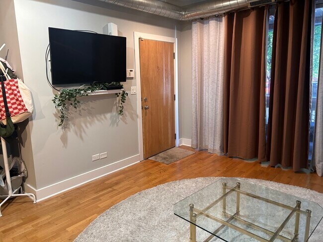Foto del edificio - 2504 N Willetts Ct