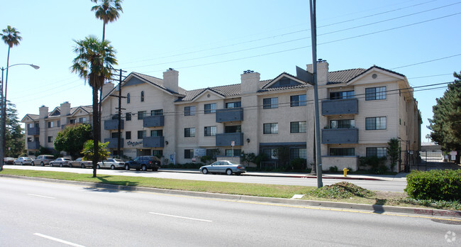 Building Photo - Fairmont Apartments