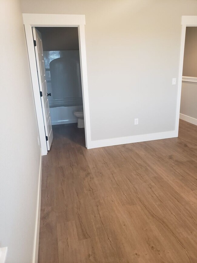 Foto del edificio - 6114 Elysian Rd