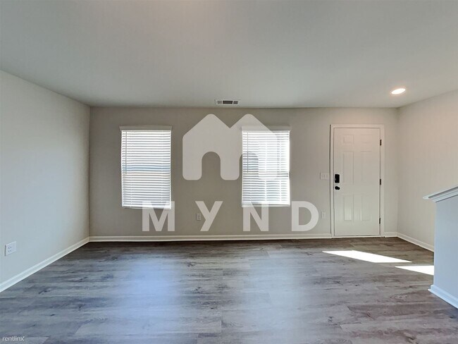 Building Photo - 3 br, 2.5 bath Townhome - 1824 Carrington Dr