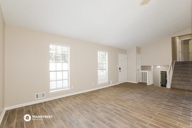 Building Photo - 125 Fairview Way
