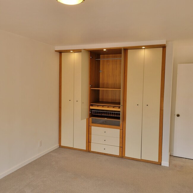 Foto del edificio - 256 Curtis St