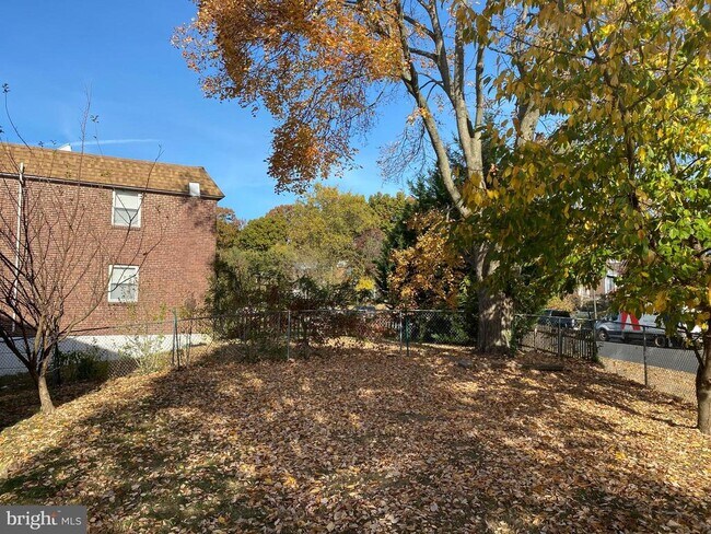 Building Photo - 84 Madison Dr