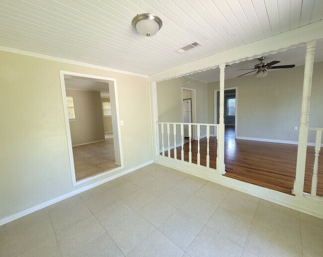 Building Photo - 15 Audusson Ave Pensacola, FL 32507 Ask us...