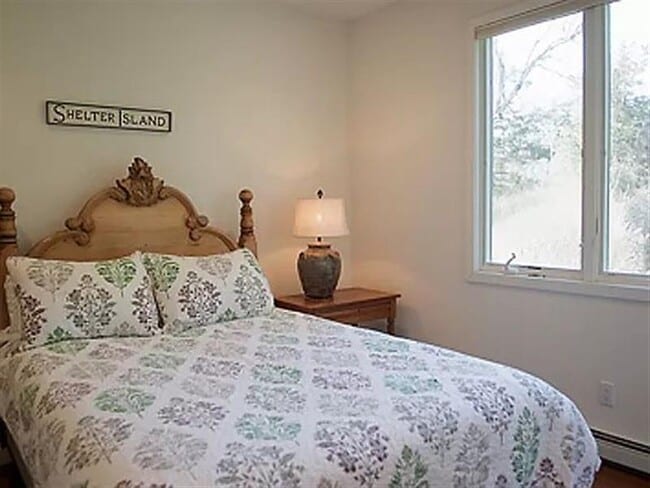 Building Photo - Shelter Island furnished home