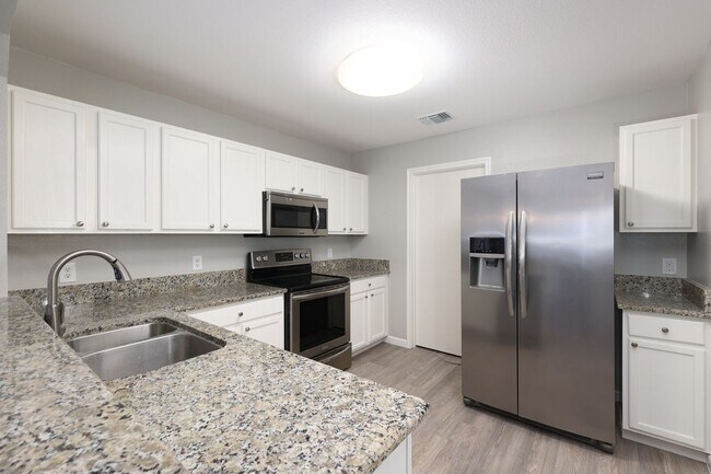 Building Photo - 25130 Longbranch Run