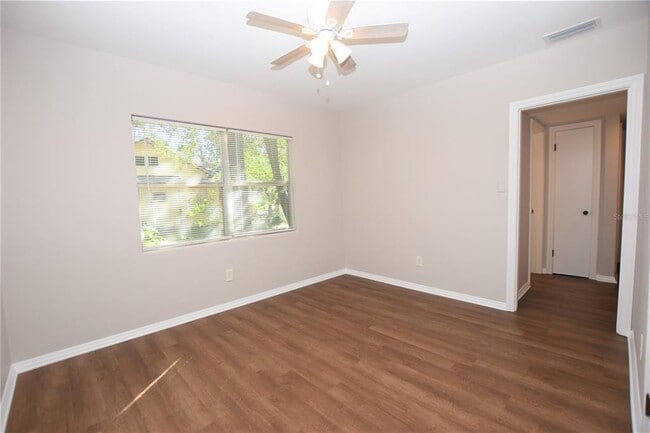 Building Photo - 636 Winfree Ave