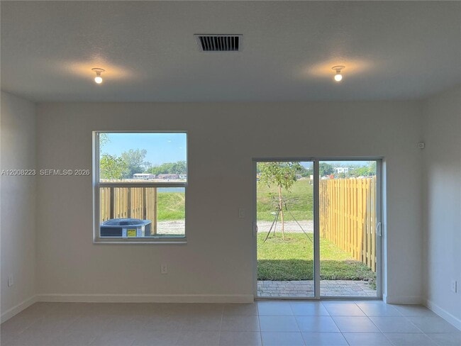 Foto del edificio - 12436 NW 23rd Ct