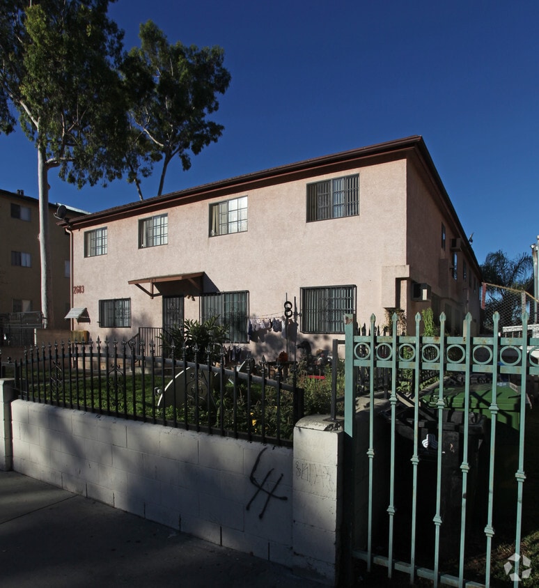 Building Photo - 2683 Griffin Ave