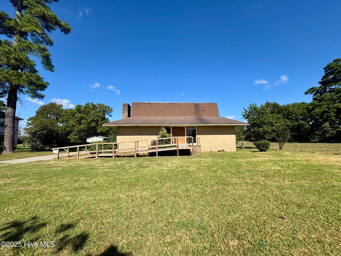 Foto principal - 1718 River Rd