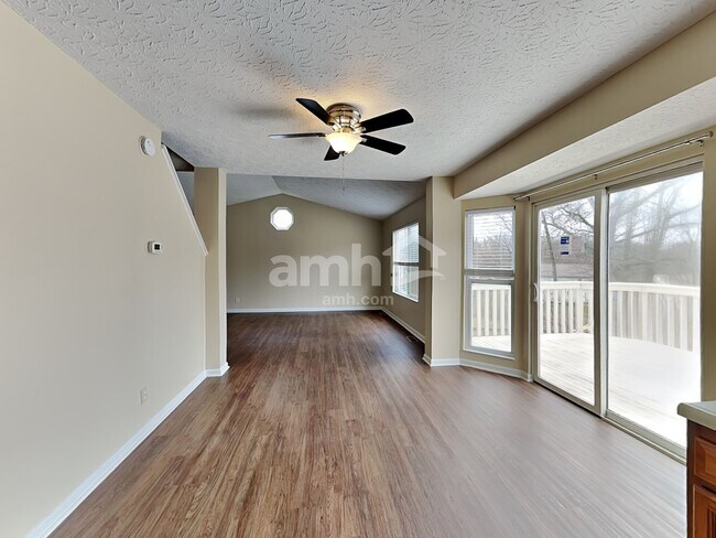 Building Photo - 3289 Summitrun Dr