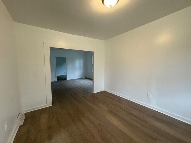 Building Photo - 4720 Garland St