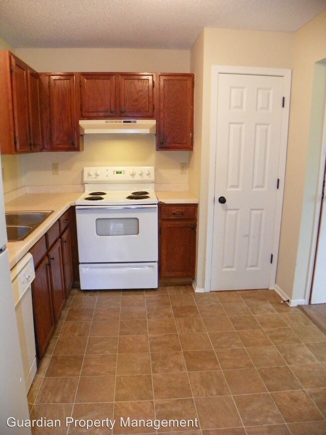 Building Photo - 1711 Beebe Rd