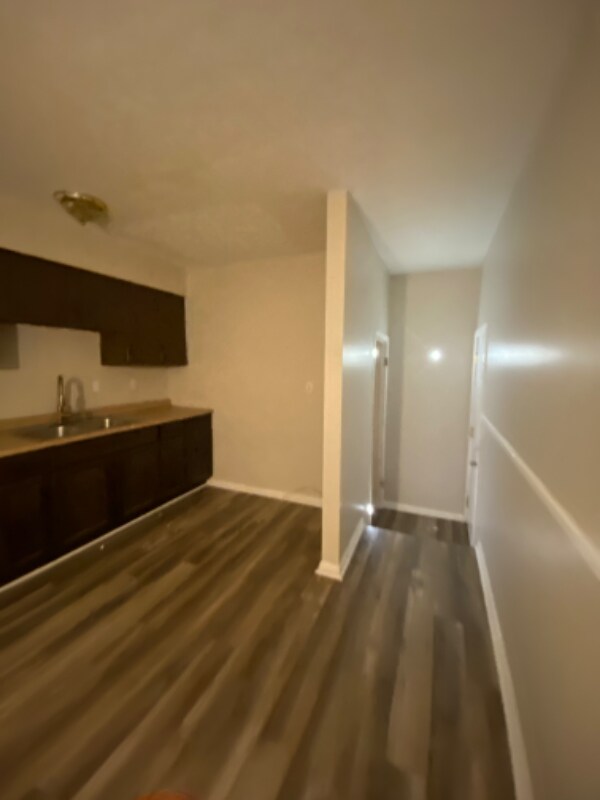 Building Photo - 10100 Coralwood Dr