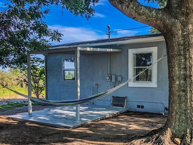 Foto del edificio - 12838 Florida Ave