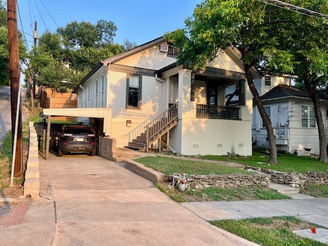 Foto principal - 707 Blanco St