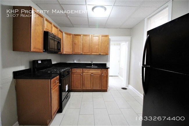 Building Photo - Wonderful 3 Bed Home in Kensington!