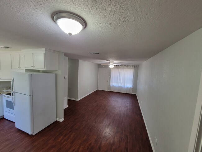 Foto del edificio - 1200 Kennie Dr