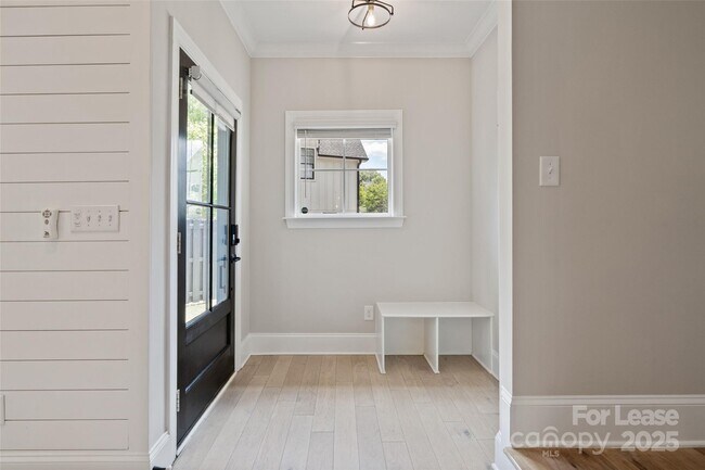 Foto del edificio - 1513 Landis Ave