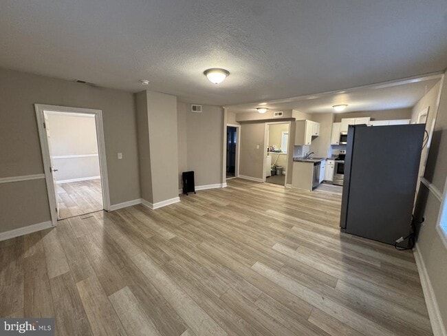 Building Photo - 3920 Main St