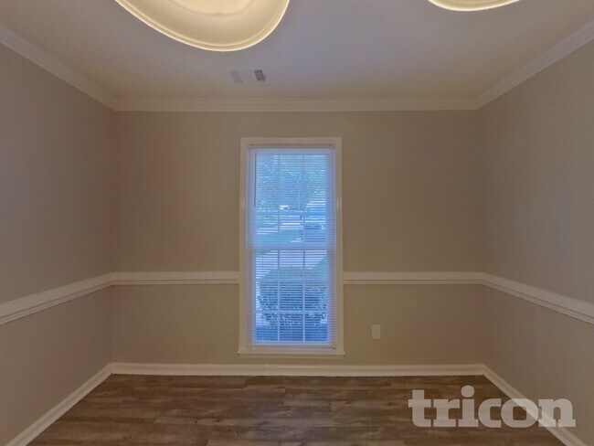 Building Photo - 7226 Amarillo Dr